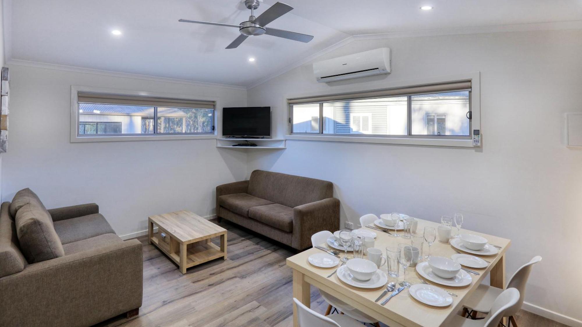 Deniliquin Riverside Caravan Park 外观 照片