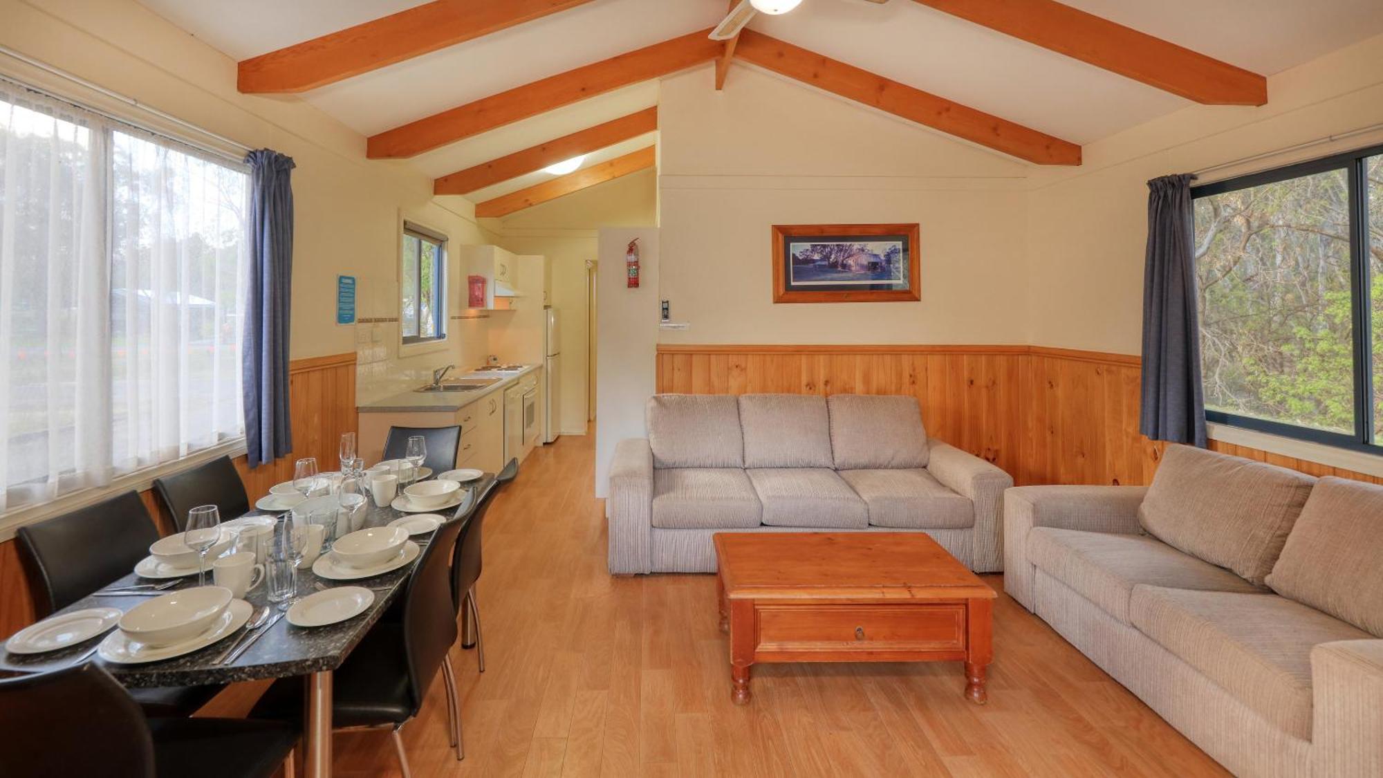 Deniliquin Riverside Caravan Park 外观 照片