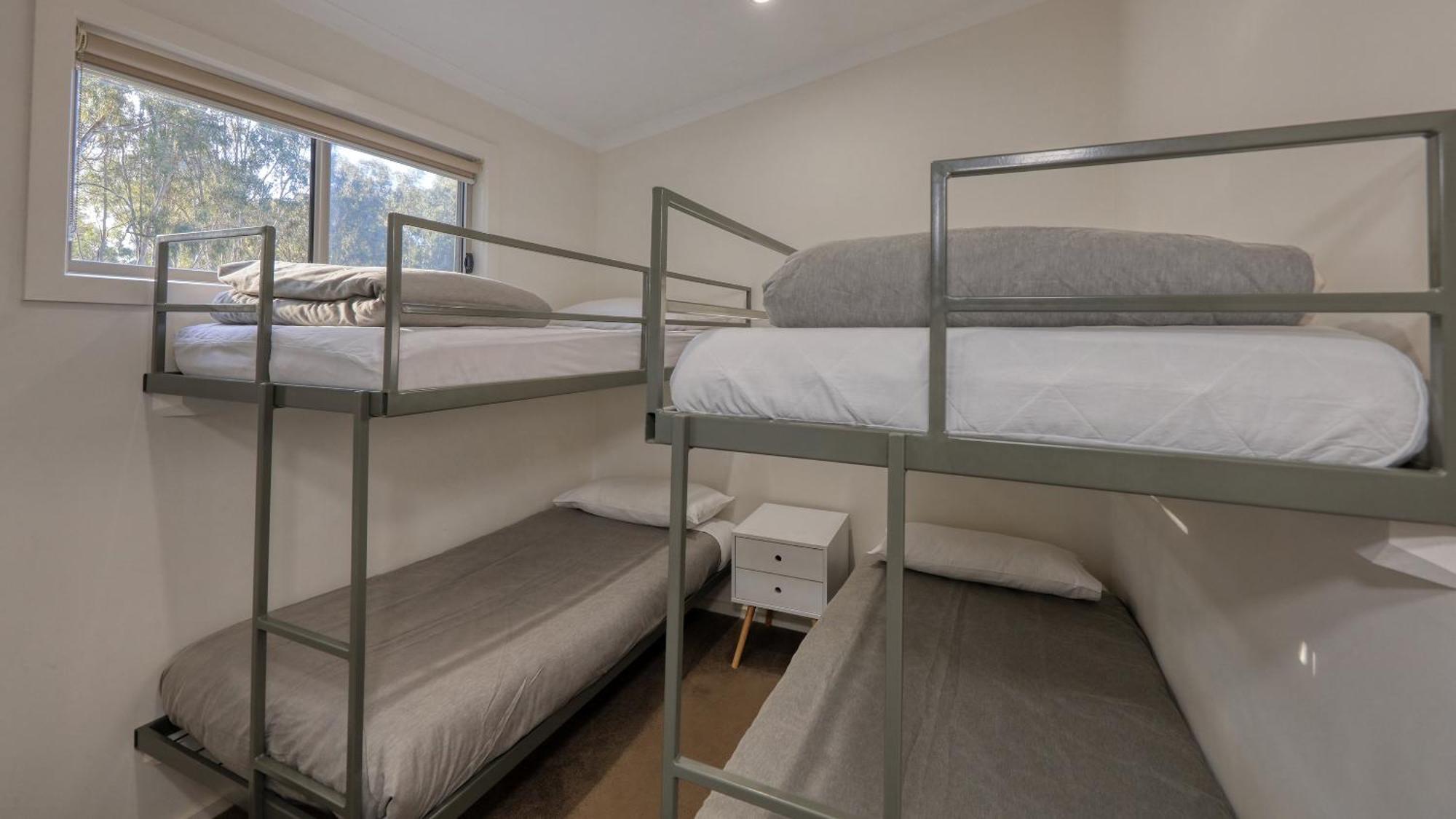 Deniliquin Riverside Caravan Park 外观 照片