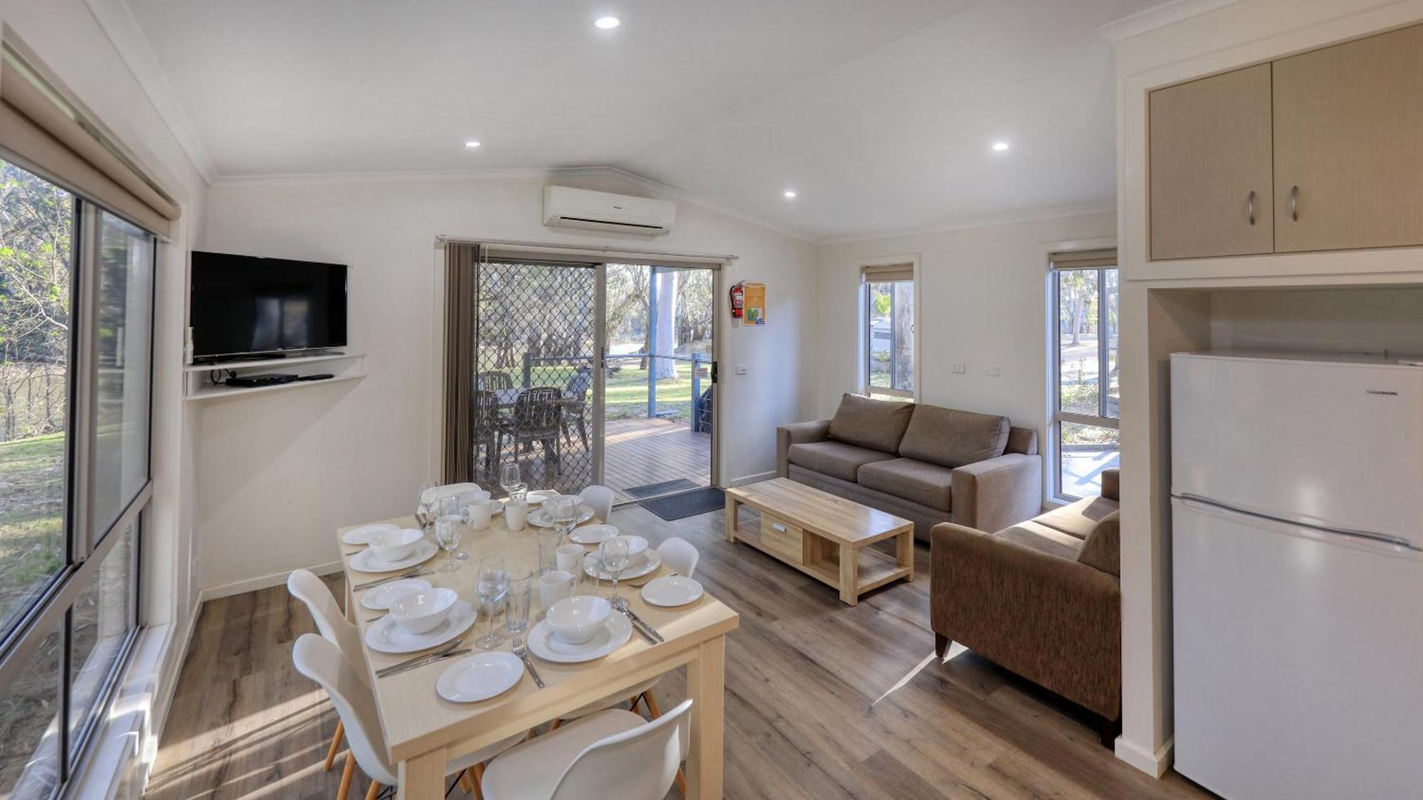 Deniliquin Riverside Caravan Park 外观 照片