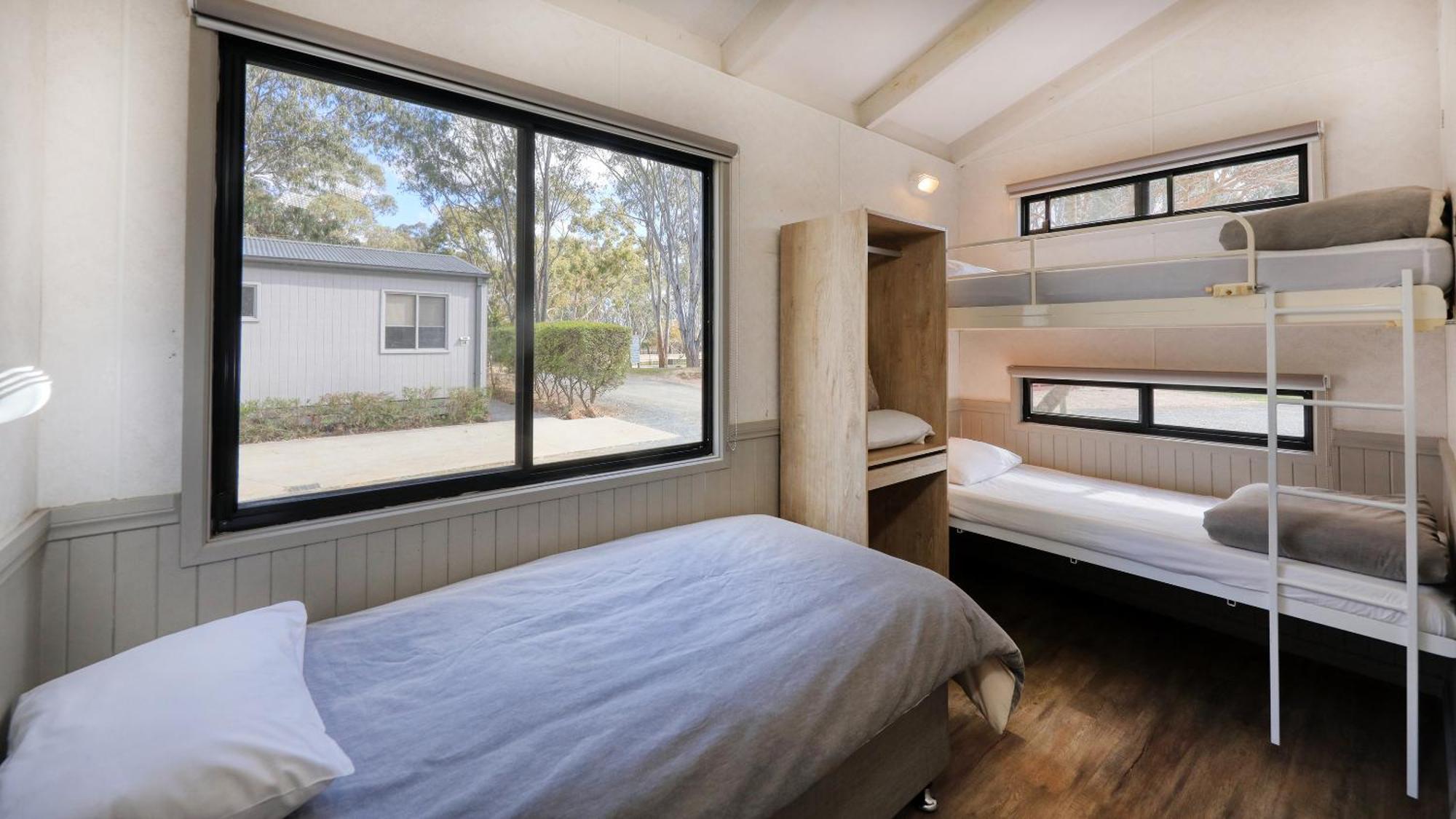 Deniliquin Riverside Caravan Park 外观 照片