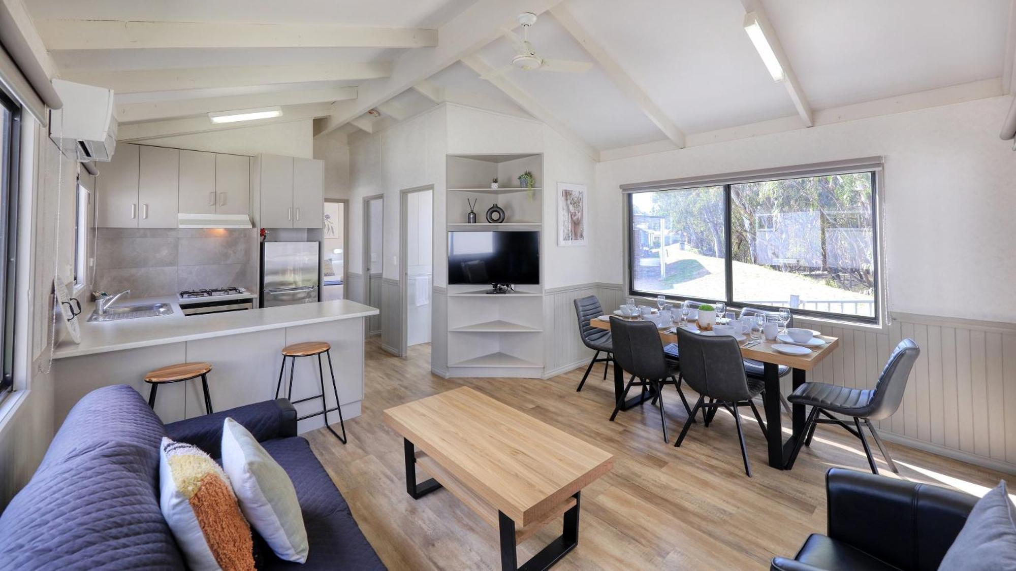 Deniliquin Riverside Caravan Park 外观 照片